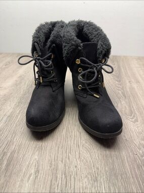 Faux Fur Lace-Up Ankle Boots - Black